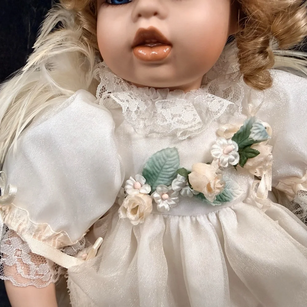 1996 THE WIMBLEDON COLLECTION Porcelain “Ariel” Collector Doll